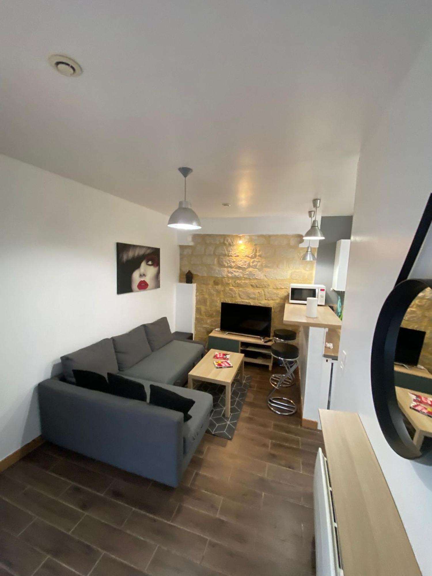 Agreable Appartement In Montmartre Paris Exteriör bild