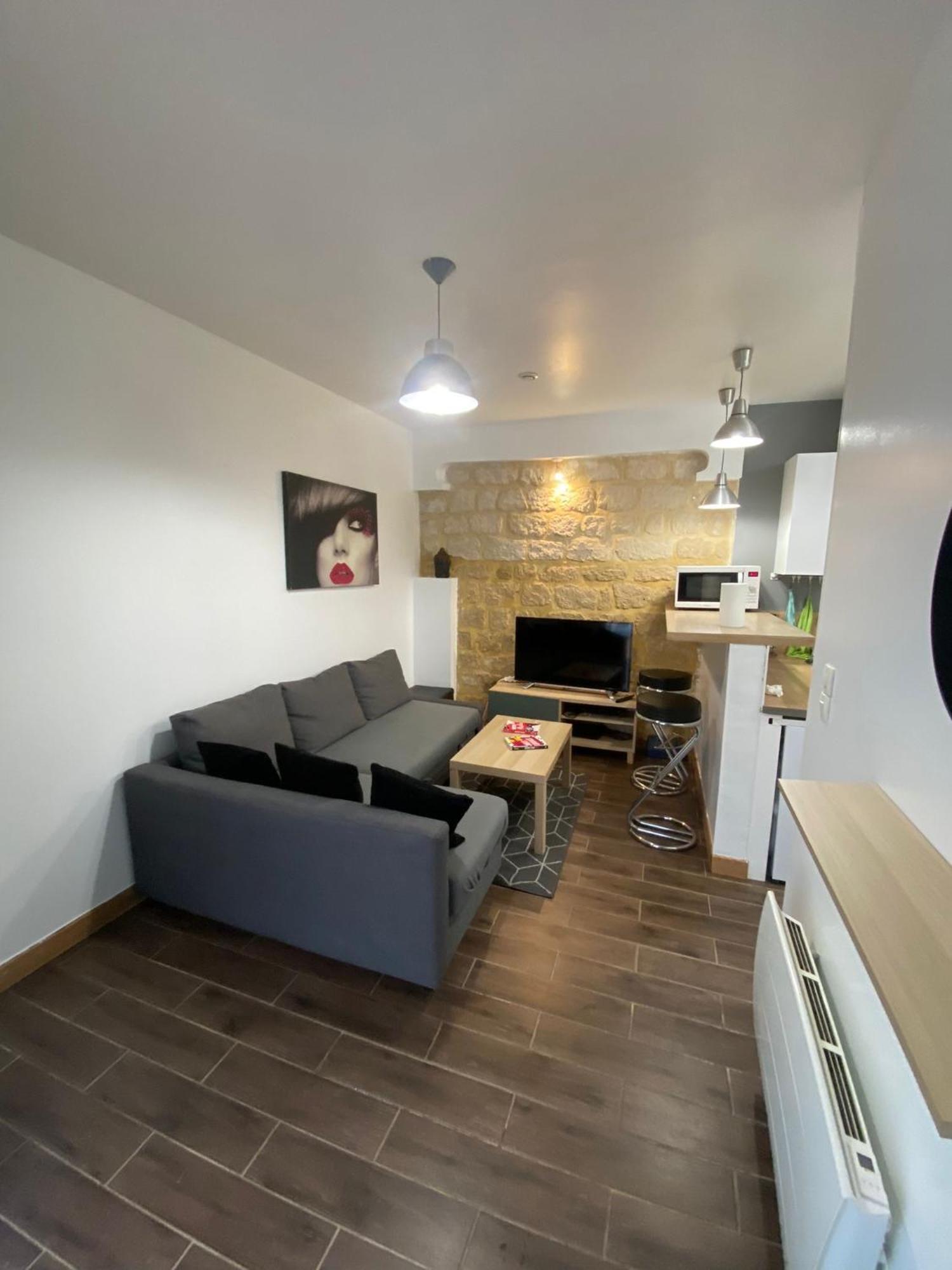 Agreable Appartement In Montmartre Paris Exteriör bild